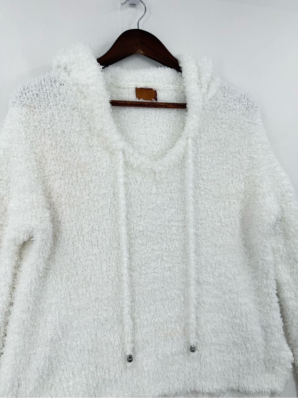 POL White Fuzzy Hooded Sweater Women’s Cozy Pullover Long Sleeve Boho Y2K - Picture 4 of 12
